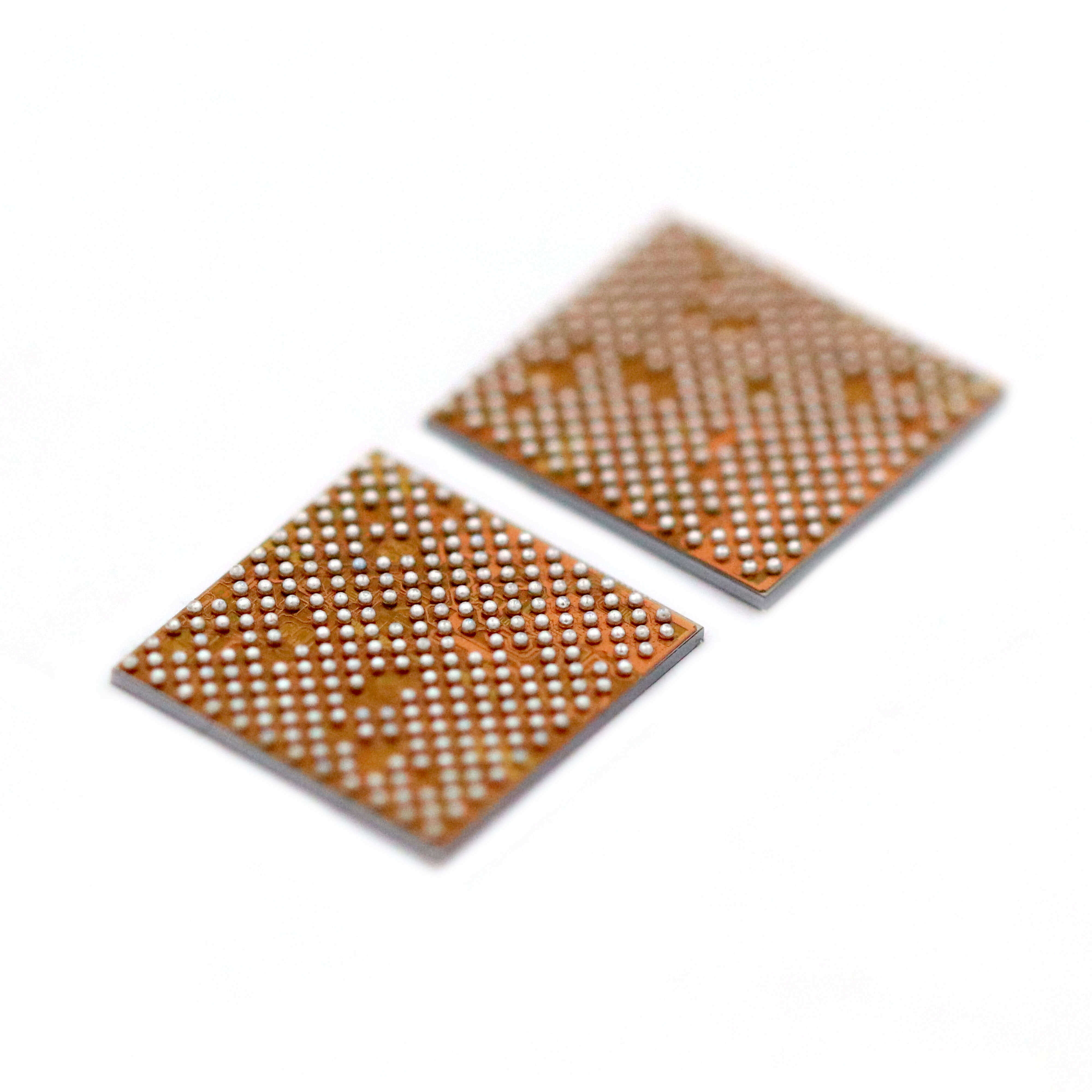 (WTR5975) RF Transceiver IC (UWTRE) (2 pieces) For iPhone X OEM-Equivalent