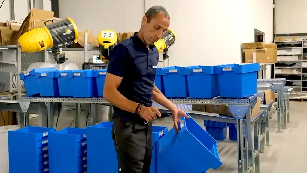 From order to shipping: how the process works at Foneday